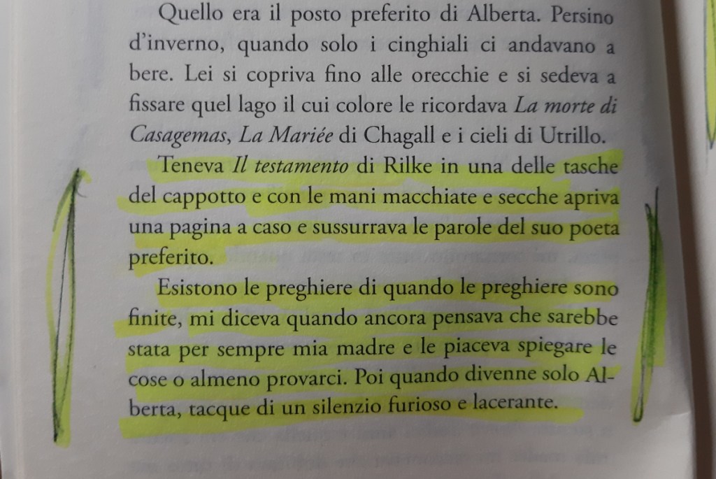 Pagina di un libro con testo in italiano evidenziato in giallo, che include riferimenti a Rainer Maria Rilke e preghiere.